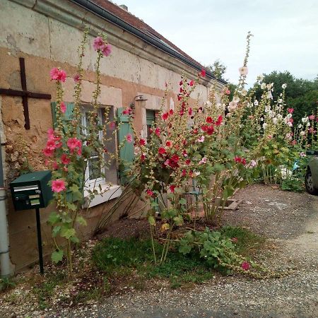Bed and Breakfast Au Calme Houssay  Zewnętrze zdjęcie